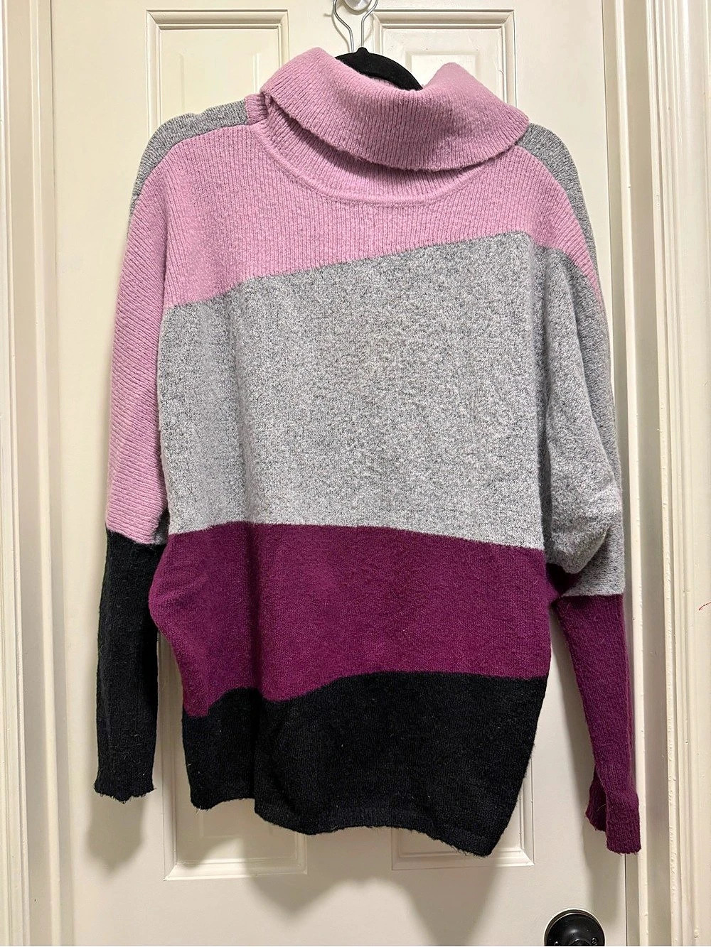 Halston Color Block Cowl Neck Sweater Size Medium